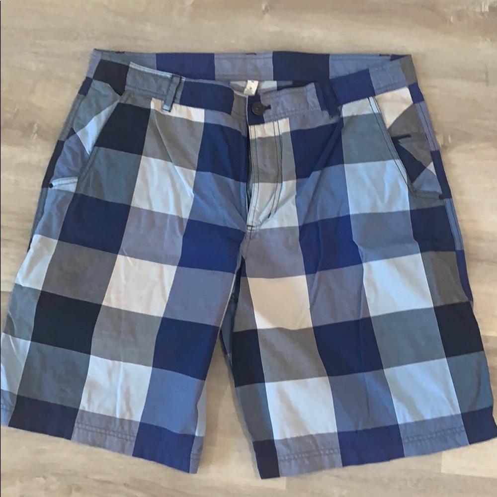 Used Men’s LuluLemon shorts